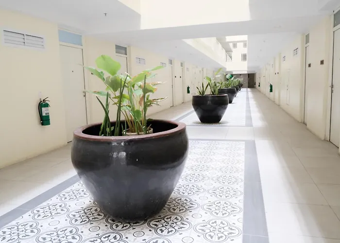 Apartment Airport Transit Gem With Gym And Pool *